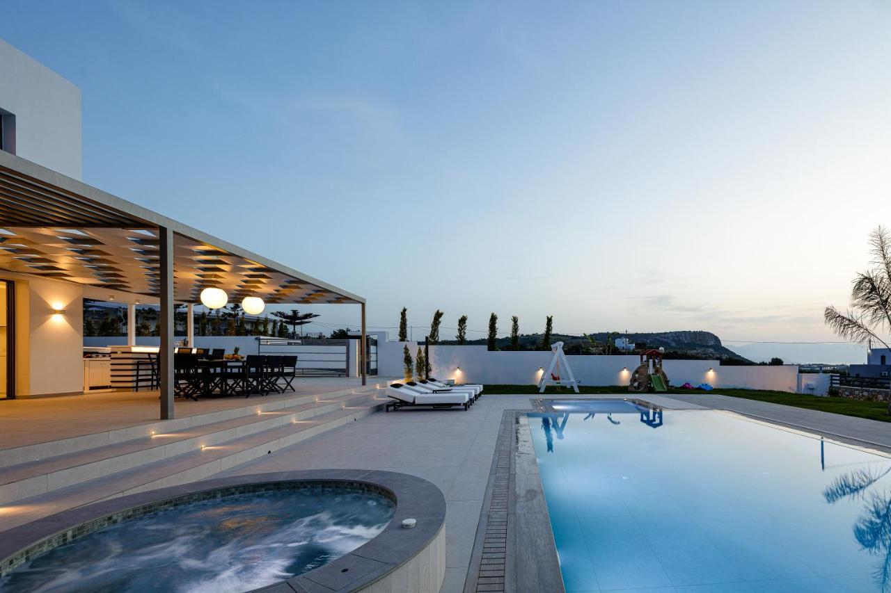 Alma Villa, 2000M2 Luxury Living, By Thinkvilla Angeliana  外观 照片